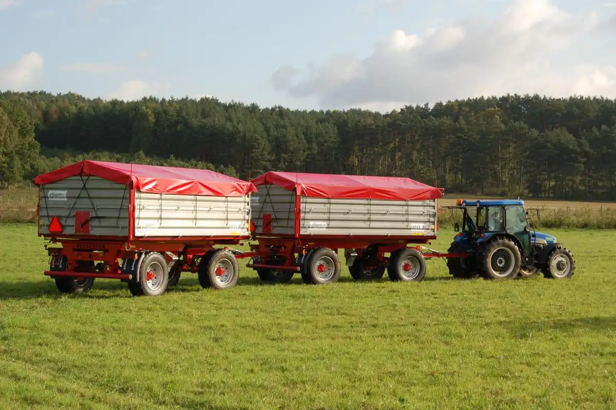 Przyczepy rolnicze wywrotki